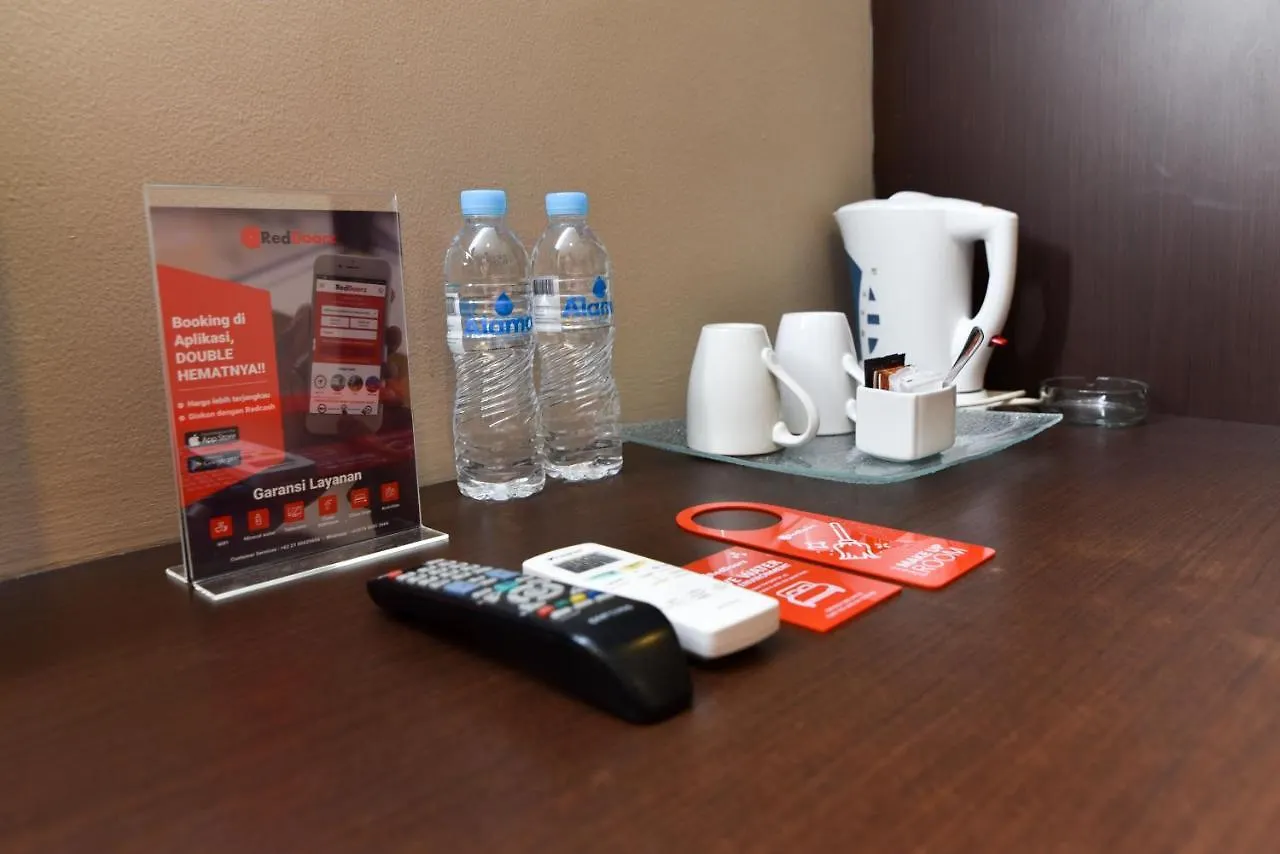 Reddoorz Plus @ Raya Legian 3*, Legian (Bali) Indonesia